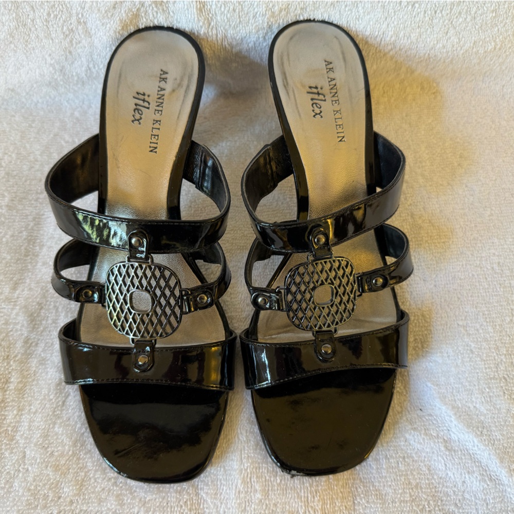 Anne Klein Black Sandals with Textured Straps